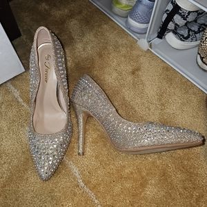 NWOT Jeweled heels